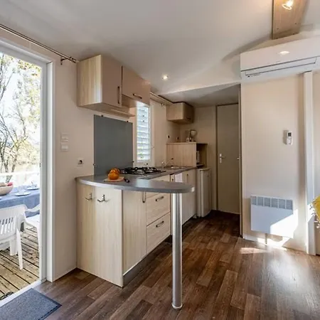 Mobil-home 6 Personnes Avec Terrasse Et Vue Riviere - Api-1-52-544 * Badefols-sur-Dordogne